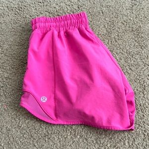 lululemon hotty hots!